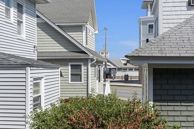 Building Photo - 6 Ashworth Ave