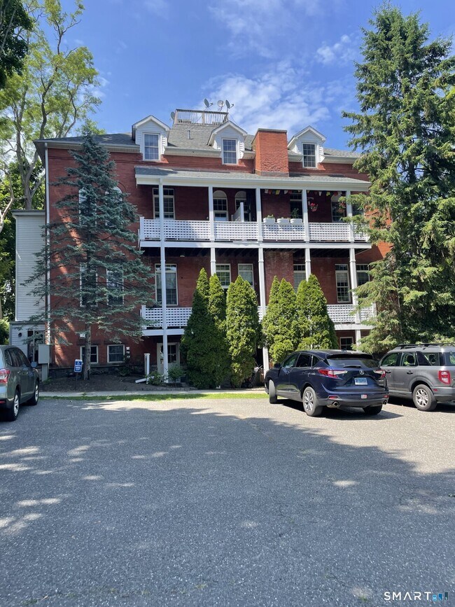Building Photo - 9 Nashville Rd