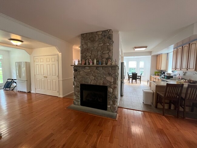 Building Photo - 808 Brushy Mountain Rd