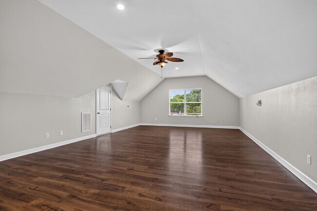 Building Photo - "Spacious 5-Bed featuring TWO PRIMARY SUITES with a beautiful backyard oasis in Norfolk!"