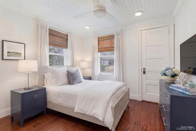 Building Photo - 424 Main St