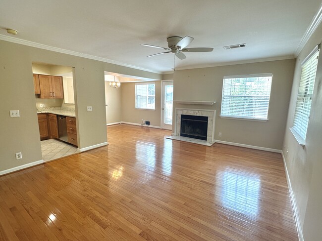 Building Photo - 5821 Inman Park Cir