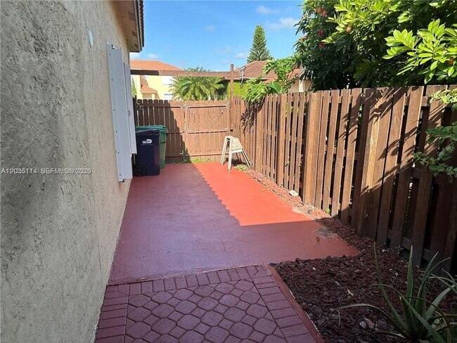 Building Photo - 21519 SW 90th Ct