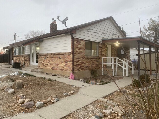 Building Photo - 9322 S 1300 W
