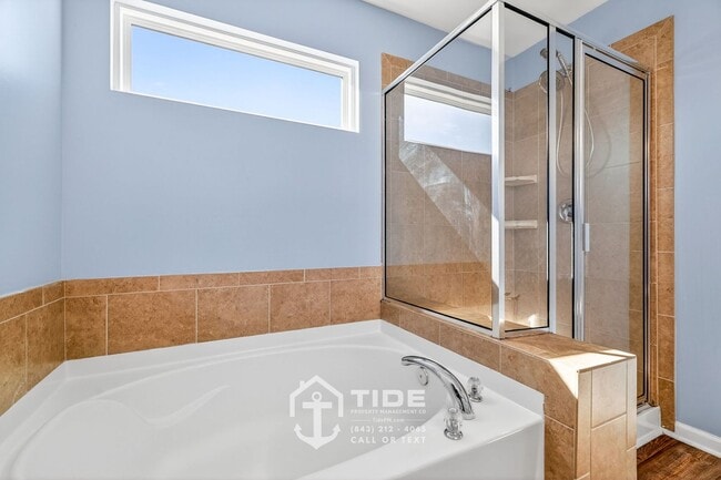 Building Photo - Your Carolina Bay Haven