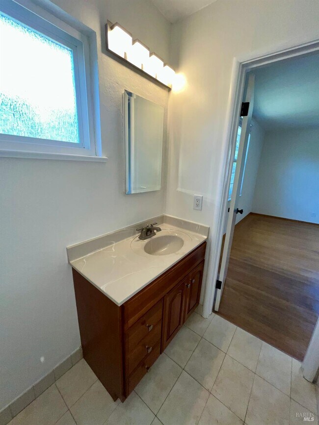 Building Photo - 323 Rheem Blvd