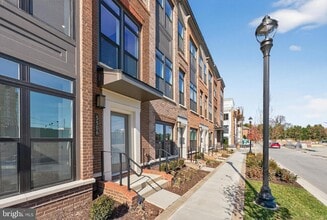 Building Photo - 5506 Topaz Ln