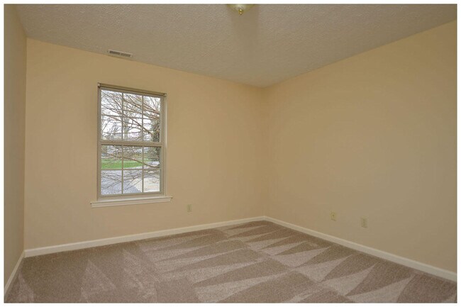 Building Photo - 79 Forest Hill Dr