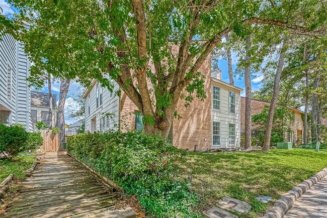 Building Photo - 17805 Villa Way Dr