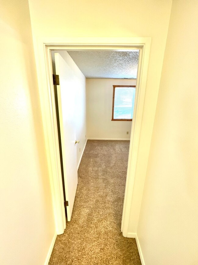 Building Photo - 3047 Kane St