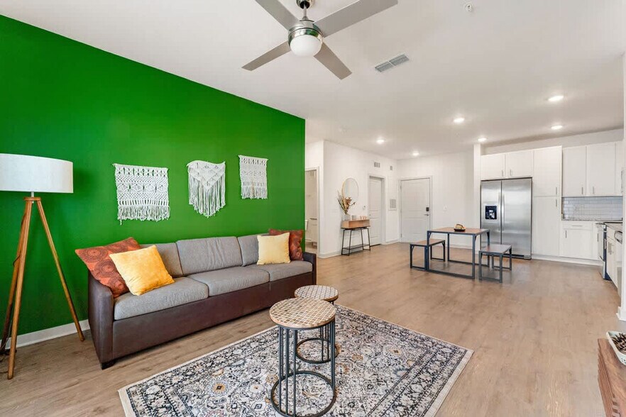 Building Photo - 14533 Star Water Rd