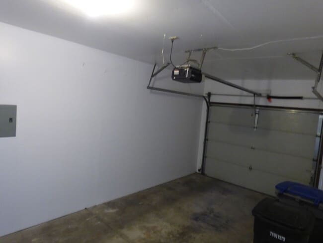 Building Photo - 918/920 Kelly Place