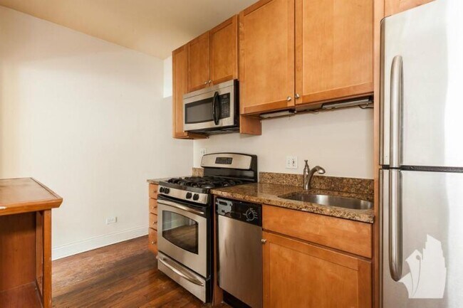 Building Photo - 1 bedroom in Chicago IL 60613