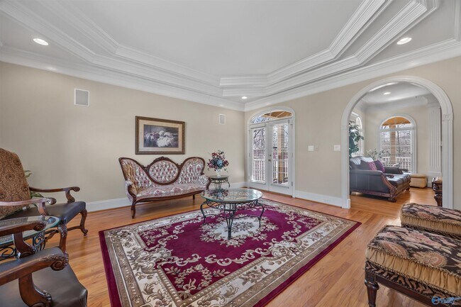 Building Photo - 121 Cheekwood Dr