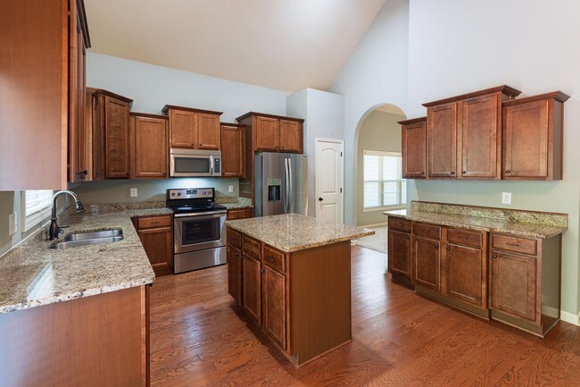 Building Photo - Private 4BR Home on Acreage with Pool and Hot Tub Near Downtown Senoia