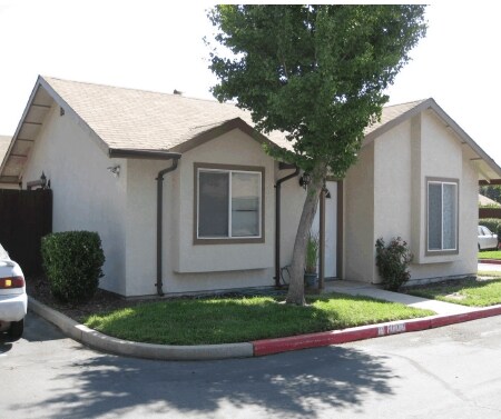 Yard - Emerald Villas Cottage Homes