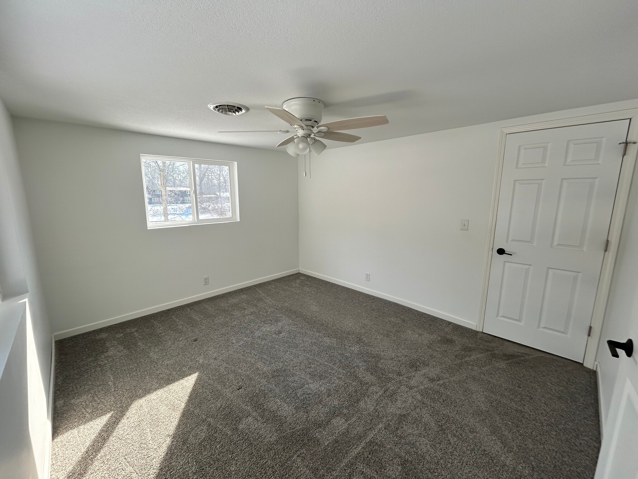 Building Photo - 2271 S Cost a Plenty Rd