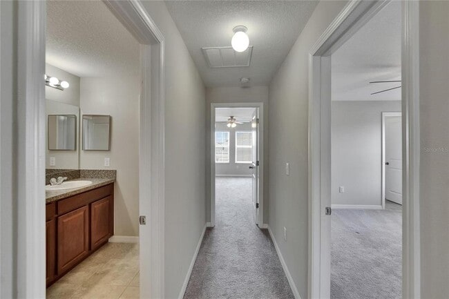 Building Photo - 7325 Parkshore Dr