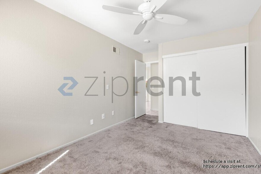 Building Photo - 5009 Tyler St