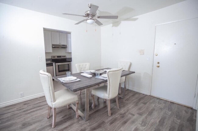 Building Photo - Chandler Court Apartments