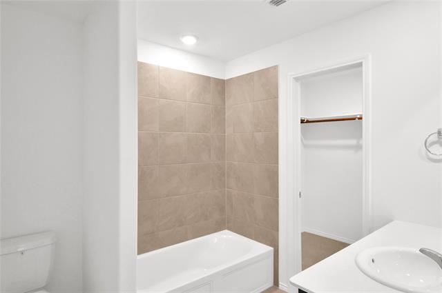 Building Photo - 7608 Bluebell Ln