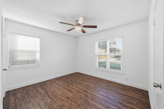 Building Photo - 1005 Highland Dr