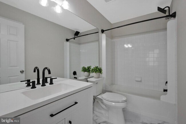 Building Photo - 5270 Kestrel Crossing Dr