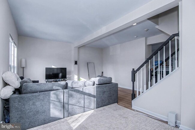 Building Photo - 10159 Elgin Way