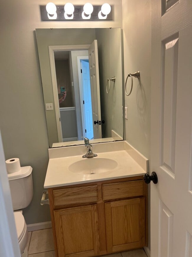 Building Photo - Townhouse in Townes at Buckwalter