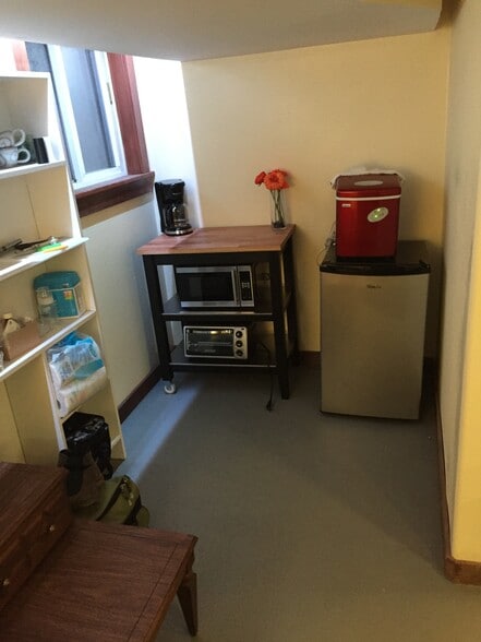 Building Photo - 4014 SE Yamhill St