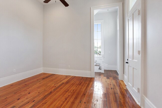 Building Photo - Spacious Uptown 2BR/2.5BA in Restored Mansion w/ GATED OFF STREET PARKING