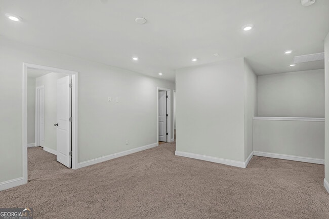 Building Photo - 340 Dendron Dr