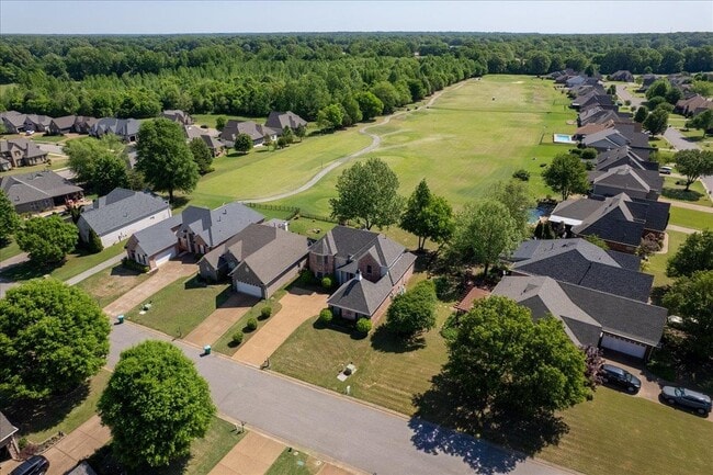 Building Photo - 20 Pine Meadows Ln
