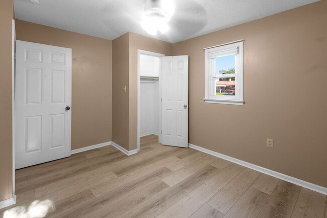 Building Photo - 4 Bed 2 Bath Home for Rent !