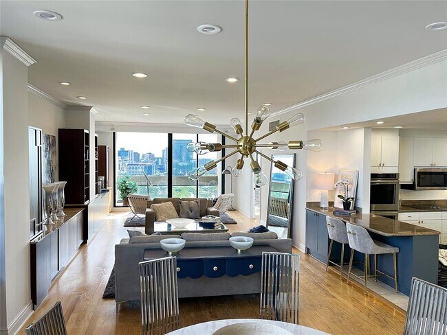 Primary Photo - 1111 Hermann Dr