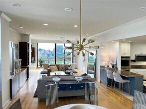 Building Photo - 1111 Hermann Dr