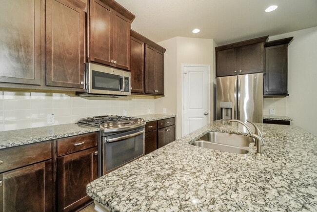 Building Photo - 441 Lacey Oak Lp