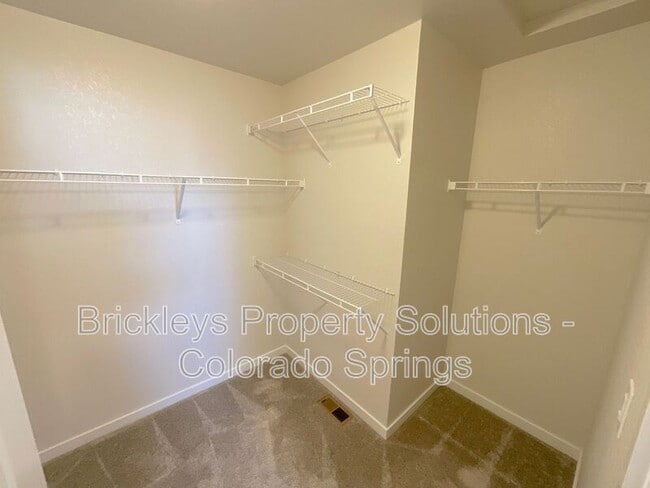 Building Photo - 7343 Rosa Belle Hts