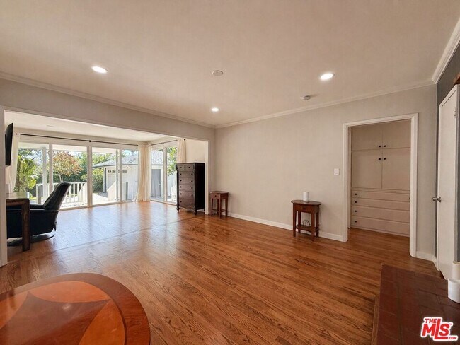 Building Photo - 1796 E Mendocino St