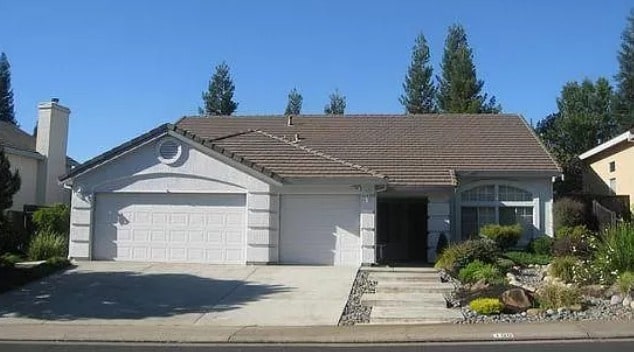 Primary Photo - 196 Bayline Cir