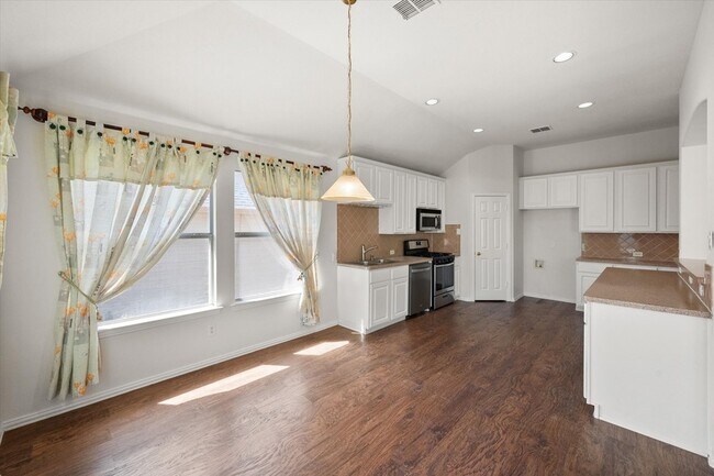 Building Photo - 6705 Terrace Glen Dr