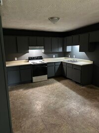 Building Photo - 809 George Kersh Dr