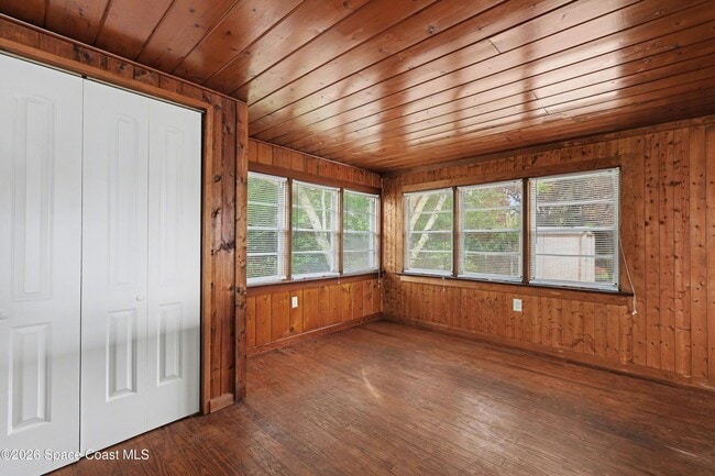 Building Photo - 1708 Pine St