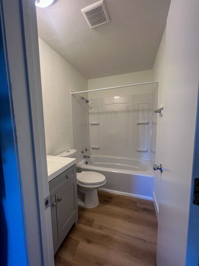 Building Photo - 141 S Zang Way