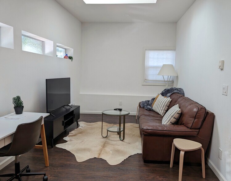 Building Photo - 26 Saddle Brook Ct
