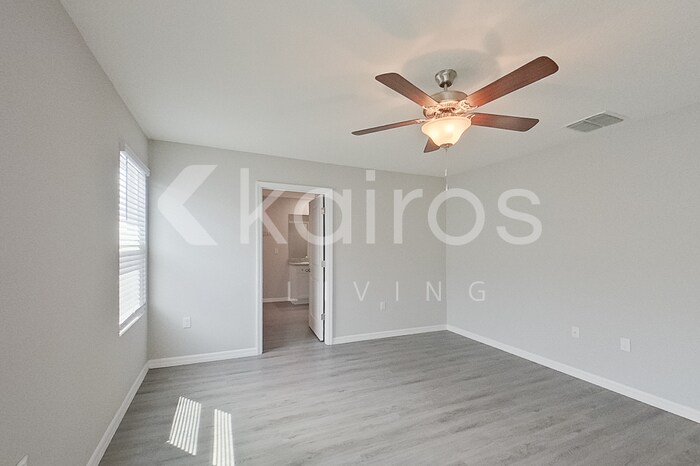 Building Photo - 8610 SW 44th Ct