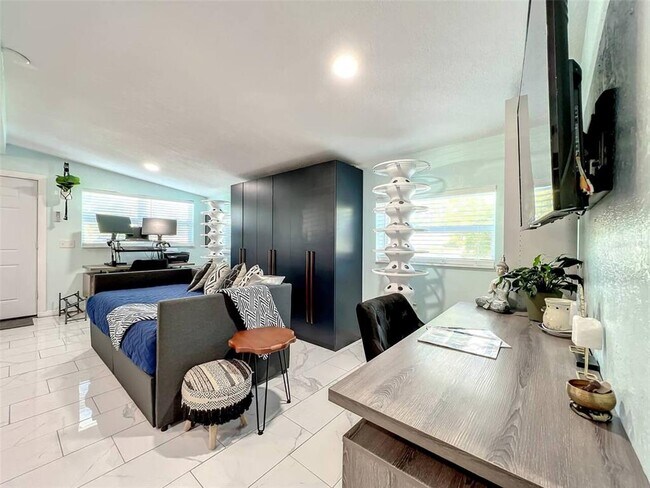 Building Photo - 1245 Catalpa Ln