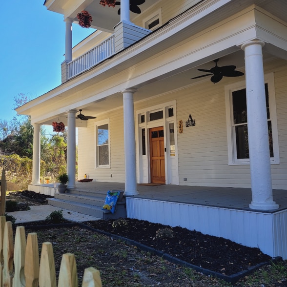 Building Photo - 343 Adelle St