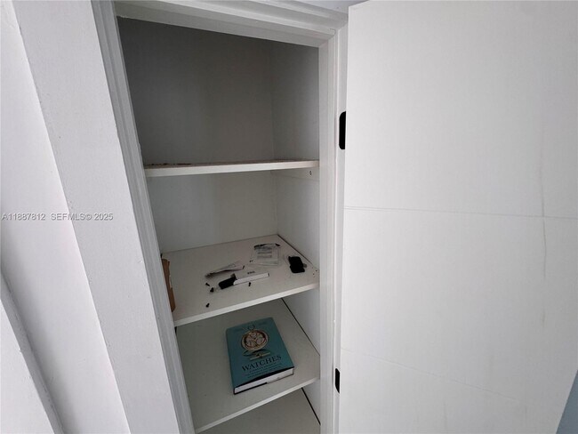 Building Photo - 444 NW 21st St