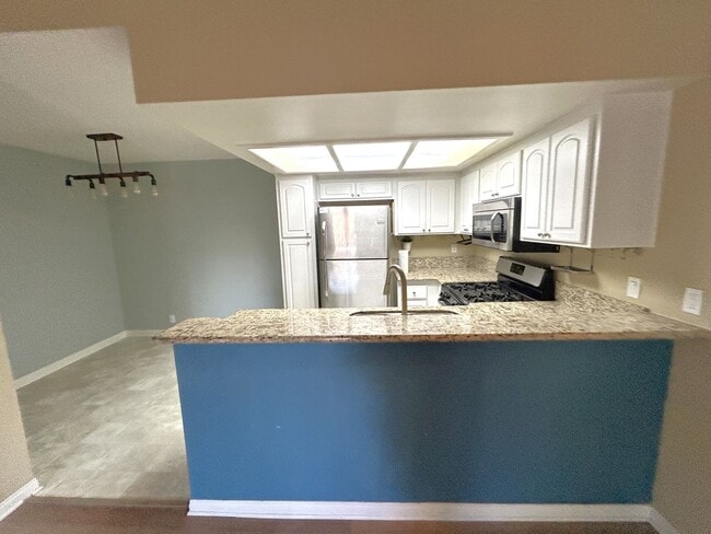 Building Photo - W MISSION BLVD UNIT 16 ONTARIO 91762 (2 BED / 2 BATH)